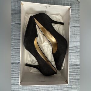 NIB Nine West Classic Professional Black Suede Heels 8M